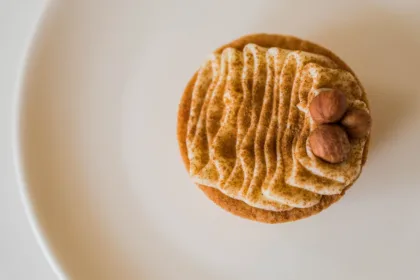 découvrez la richesse et la saveur des noisettes ! apprenez tout sur leurs bienfaits nutritionnels, leurs utilisations en cuisine et comment les intégrer dans vos recettes préférées pour un goût irrésistible.