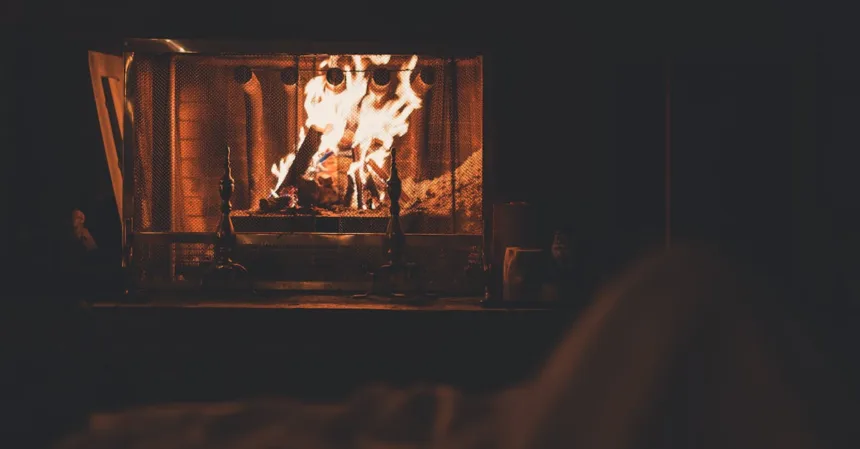 découvrez l'élégance et la chaleur d'une cheminée qui transforme votre espace de vie en un refuge confortable. explorez nos modèles variés, allant des cheminées traditionnelles aux designs modernes, pour un intérieur chaleureux et accueillant.