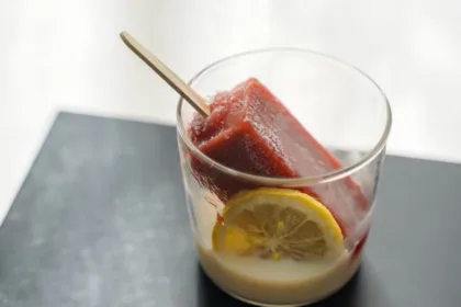 découvrez le plexiglass, un matériau polyvalent et transparent, idéal pour des applications variées comme la protection, l'architecture et l'art. résistant et esthétique, il s'adapte à tous vos projets avec style.