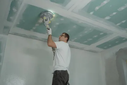 découvrez tout sur le drywall : ses avantages, son installation et son entretien. apprenez comment ce matériau léger et durable transforme vos espaces tout en offrant isolation et esthétique.