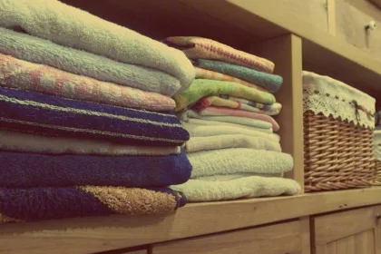 découvrez nos services de nettoyage professionnels pour un intérieur impeccable ! que ce soit pour des bureaux, des maisons ou des locaux commerciaux, notre équipe expérimentée garantit un environnement sain et agréable. profitez d'un service sur mesure, adapté à vos besoins et à votre emploi du temps.