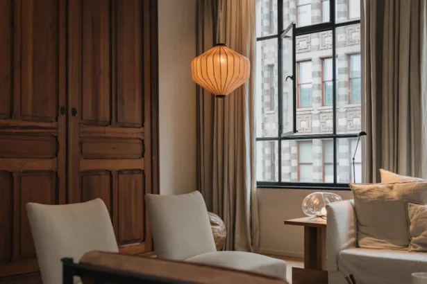 découvrez notre chaise longue au design élégant et moderne, parfaite pour embellir votre intérieur tout en offrant un confort exceptionnel. idéale pour votre salon, bureau ou coin lecture.