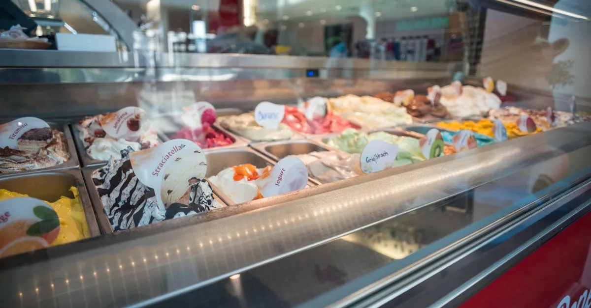 découvrez la fraîcheur de notre sorbet au basilic citronné, une douceur glacée alliant le zeste acidulé du citron à l'arôme délicat du basilic. parfait pour parfaire vos journées d'été ou apporter une touche originale à vos desserts !