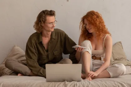 découvrez notre guide complet sur les différentes marques de matelas. comparez les options, les technologies et les avis pour choisir le matelas idéal qui optimisera votre confort et votre sommeil. trouvez la marque qui répond à vos besoins pour des nuits paisibles et réparatrices.