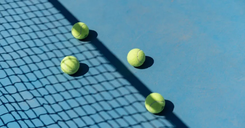 découvrez tout sur le bocce court, un sport de boule convivial et divertissant, parfait pour tous les âges. apprenez les règles, les techniques et trouvez des conseils pour améliorer votre jeu tout en partageant des moments inoubliables avec vos proches.