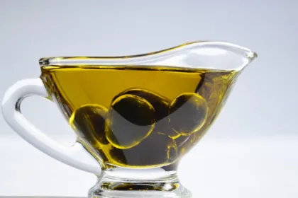 découvrez les nombreux bienfaits de l'huile de lin, un produit naturel riche en acides gras essentiels et idéal pour la cuisine, la santé et les cosmétiques. apprenez à l'utiliser pour améliorer votre bien-être et votre esthétique.