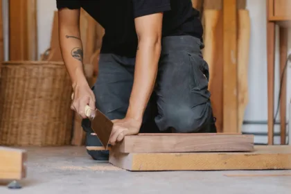 découvrez l'art du vol en douceur avec le planeur. explorez les différentes techniques de pilotage, les destinations idéales pour le vol libre et laissez-vous séduire par la magie des paysages vus du ciel. préparez-vous à vivre une expérience inoubliable en planeur.