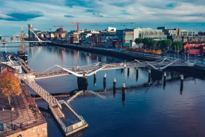 découvrez l'univers fascinant de samuel mamias, un auteur et créateur passionné, dont les œuvres captivantes explorent des thèmes innovants. plongez dans son parcours inspirant et ses réalisations marquantes qui éveillent la curiosité et encouragent l'imagination.