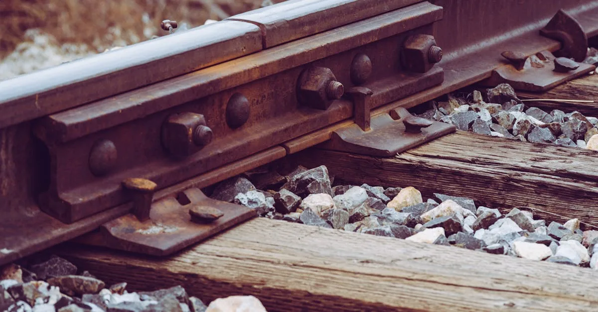 découvrez l'univers des traverses de chemin de fer, un élément essentiel pour la construction de voies ferrées. apprenez leur utilisation, leurs matériaux et comment elles peuvent servir dans vos projets d'aménagement extérieur.