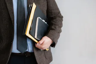 découvrez une entreprise de rénovation fiable, engagée à offrir des travaux de qualité, dans les délais et respectant votre budget, pour transformer votre intérieur en toute confiance.