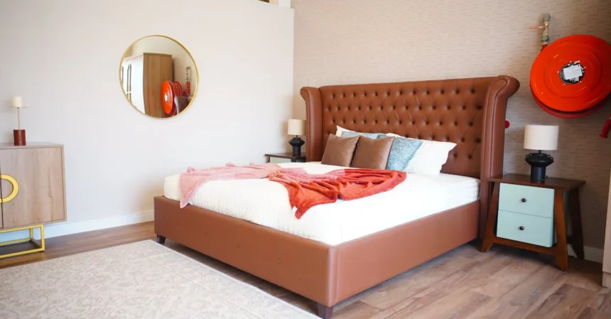 découvrez des idées de décoration de chambre avec des tons terracotta pour une ambiance chaleureuse et élégante.