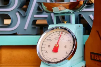 convertissez facilement des kilogrammes en tonnes grâce à notre outil précis et rapide de conversion d'unités de masse.