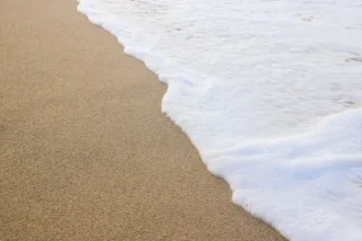 découvrez notre mousse de piscine de haute qualité, idéale pour assurer confort et sécurité dans votre piscine. parfaite pour la natation, les jeux aquatiques et la relaxation.