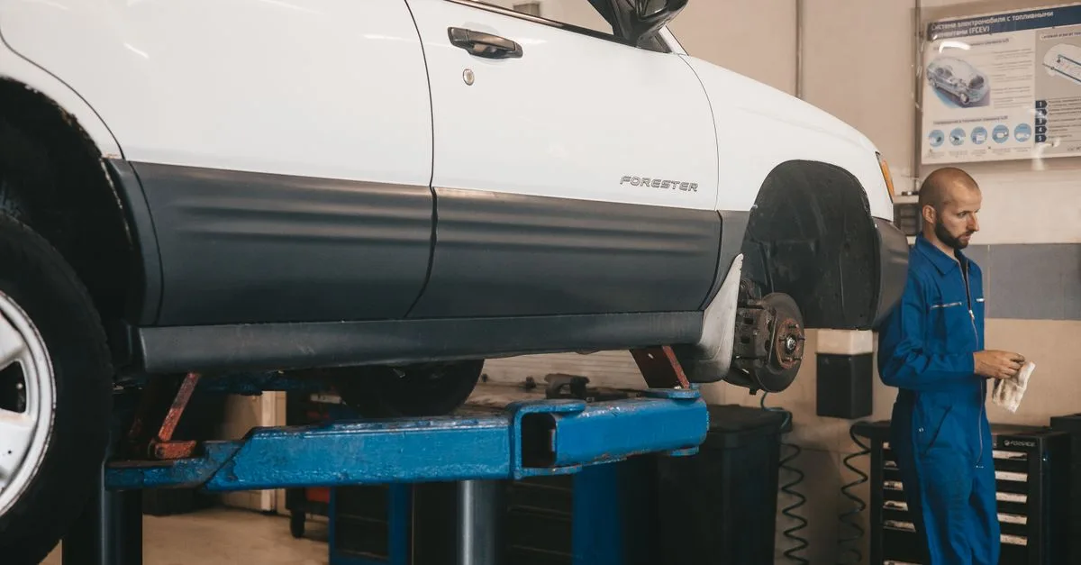conseils et astuces pour l'entretien et la maintenance de votre véhicule afin d'assurer sa performance et sa longévité.