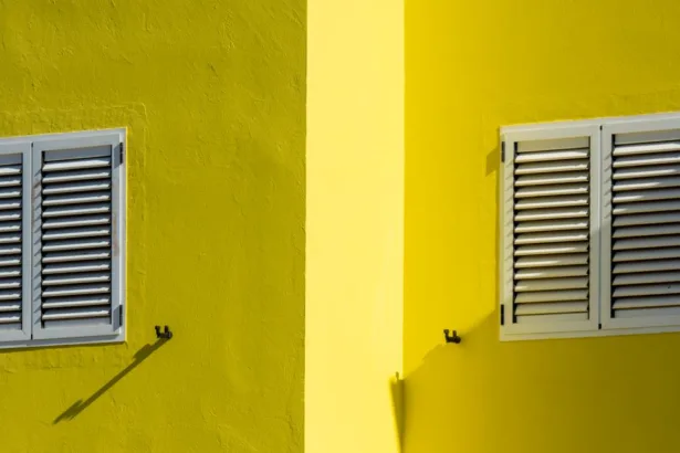 climashield facade paint : peinture extérieure haute performance offrant une protection durable contre les intempéries et un rendu esthétique impeccable pour vos façades.
